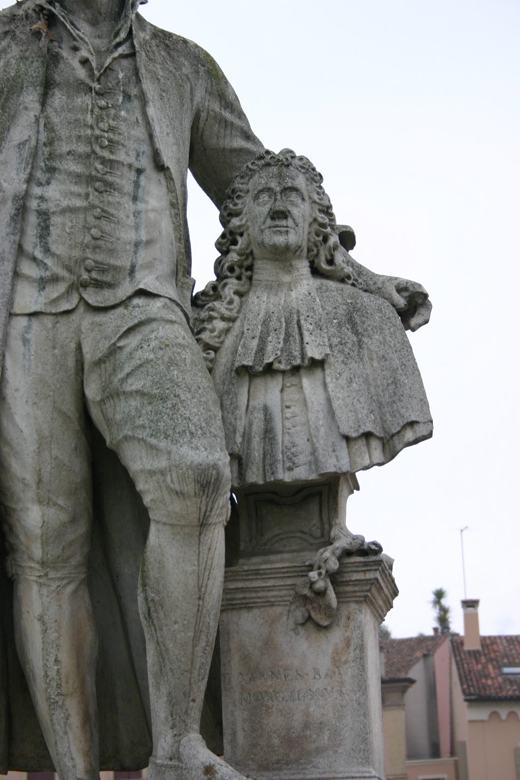Pietro Danieletti with Morgagni's bust, Prato della Valle, Padua, Italy - 03.JPG